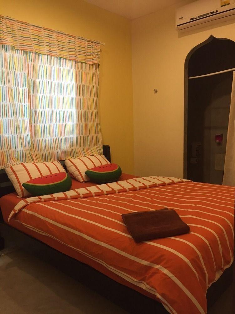 Tid Tarad Hostel Hua Hin Exterior photo